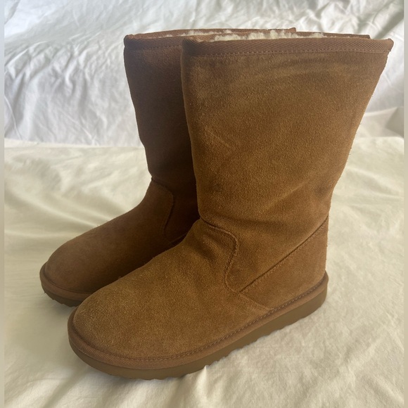 UGG Australia LIL SUNSHINE II Suede Boots Youth Size 4 Eu 36 Excellent Condition - Picture 1 of 9